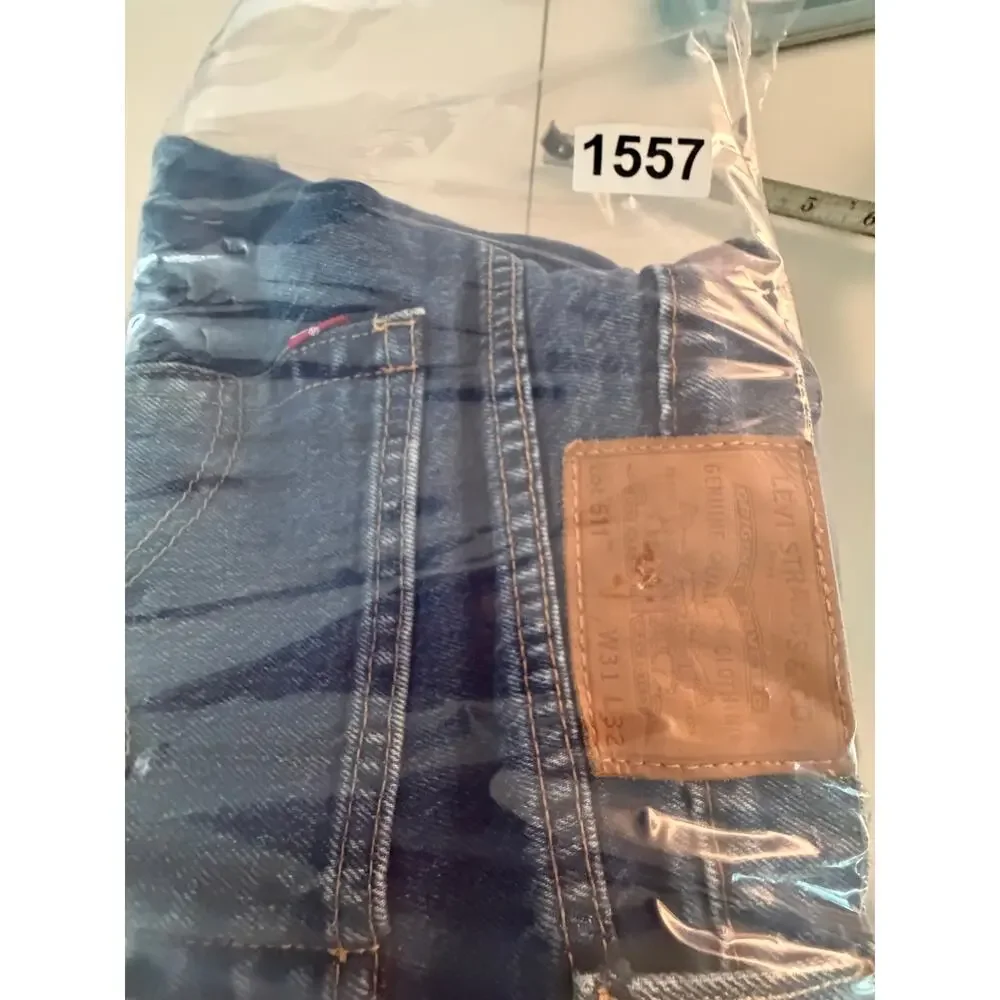 Levi’s Big E Red Tab Jeans 90s Relaxed Straight Leg Med Wash Denim USA 31 x 32‎